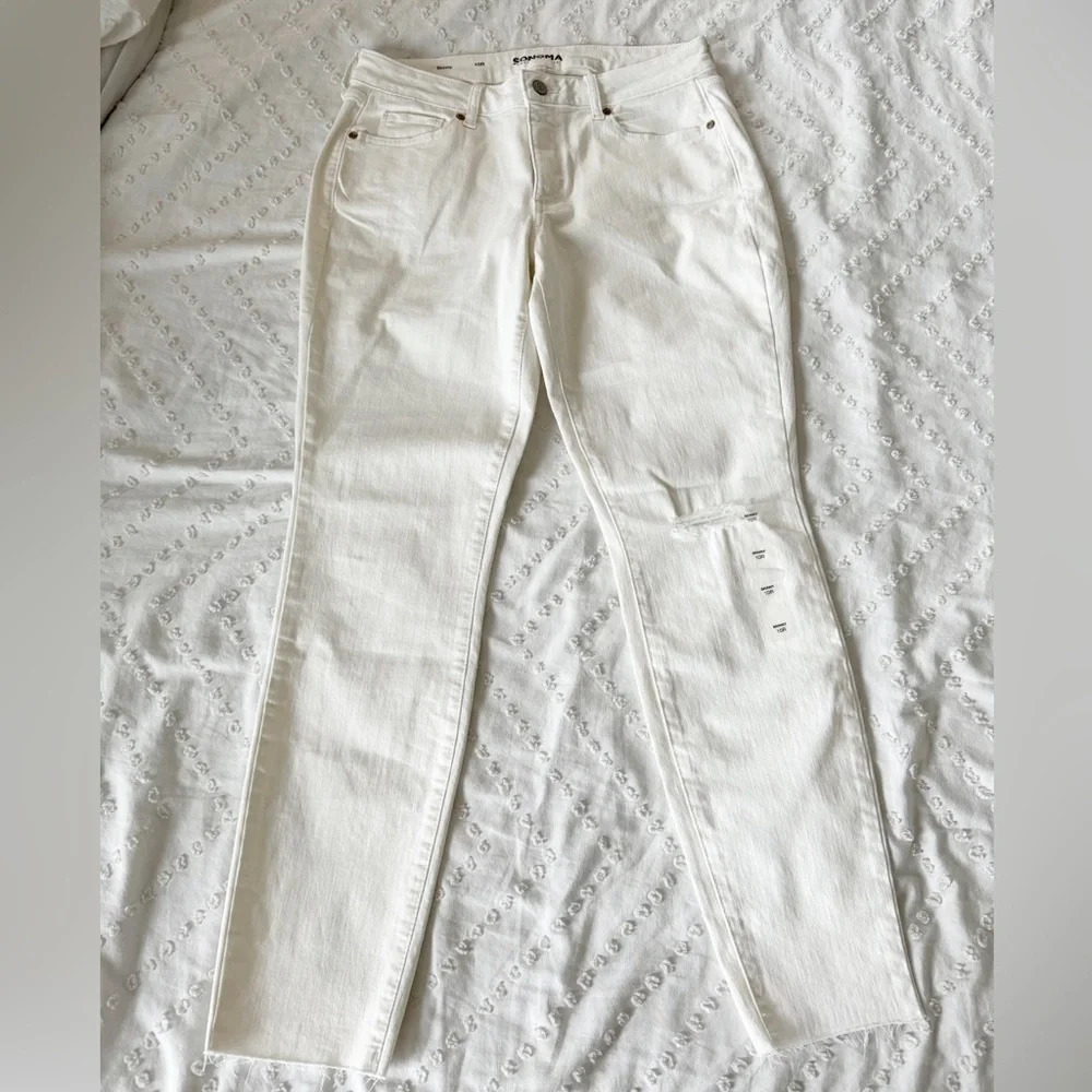 NEW White Beige Distressed Skinny Jeans Size 10 Regular Sonoma Cream Raw Hem